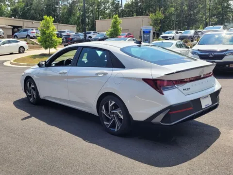 More photos of 2025 Hyundai Elantra SEL Sport at ALM Hyundai Macon, GA