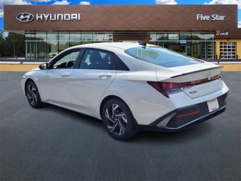 More photos of 2025 Hyundai Elantra SEL Sport at ALM Hyundai Macon, GA