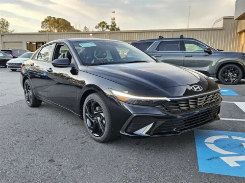 Black 2026 Hyundai Elantra SEL Sport for sale in Macon, GA