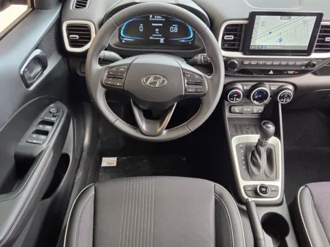 More photos of 2025 Hyundai Venue Limited at ALM Hyundai Macon, GA