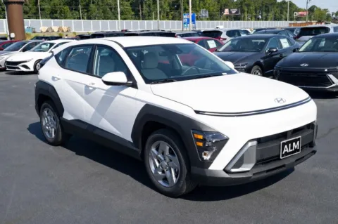More photos of 2026 Hyundai Kona SE at ALM Hyundai Macon, GA