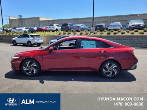 More photos of 2025 Hyundai Elantra SEL Convenience at ALM Hyundai Macon, GA