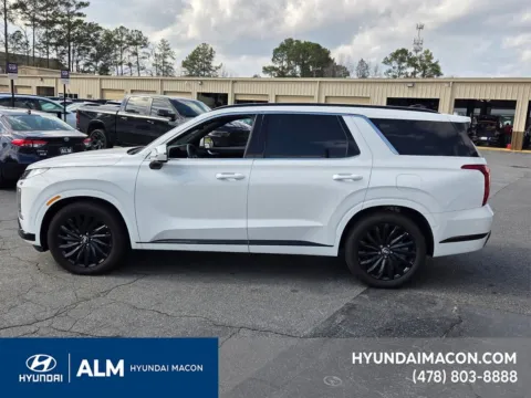 Photos of 2025 Hyundai Palisade Calligraphy Night Edition for sale in Macon, GA at ALM Hyundai Macon