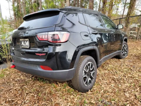 More photos of 2024 Jeep Compass Trailhawk at ALM Hyundai Macon, GA