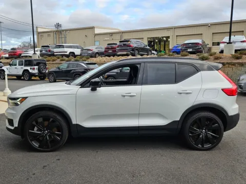 More photos of 2022 Volvo XC40 Recharge Pure Electric P8 Ultimate at ALM Hyundai Macon, GA