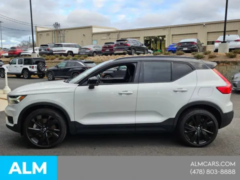 More photos of 2022 Volvo XC40 Recharge Pure Electric P8 Ultimate at ALM Hyundai Macon, GA