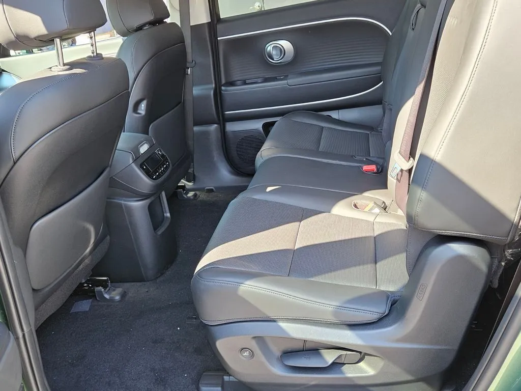 2026 Hyundai IONIQ 9 SEL - Photo 14