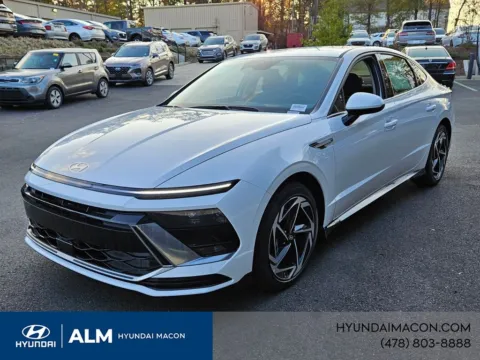 More photos of 2026 Hyundai Sonata SEL Sport at ALM Hyundai Macon, GA
