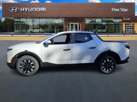 More photos of 2026 Hyundai Santa Cruz SE at ALM Hyundai Macon, GA