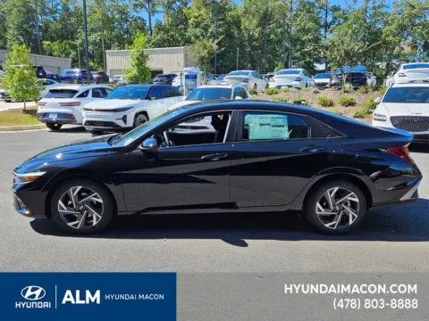 More photos of 2025 Hyundai Elantra SEL Sport at ALM Hyundai Macon, GA