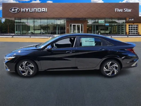 More photos of 2025 Hyundai Elantra SEL Sport at ALM Hyundai Macon, GA