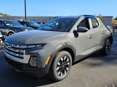 More photos of 2026 Hyundai Santa Cruz SEL at ALM Hyundai Macon, GA