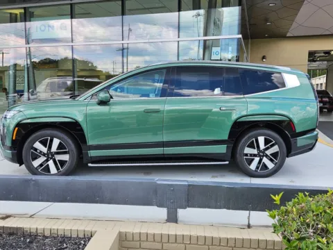 More photos of 2026 Hyundai IONIQ 9 SEL at ALM Hyundai Macon, GA