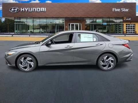 More photos of 2025 Hyundai Elantra SEL Sport at ALM Hyundai Macon, GA