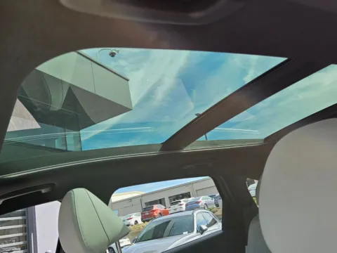 More photos of 2025 Hyundai Tucson Hybrid Limited at ALM Hyundai Macon, GA