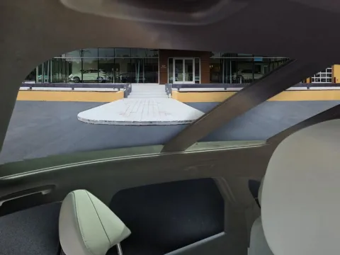 More photos of 2025 Hyundai Tucson Hybrid Limited at ALM Hyundai Macon, GA