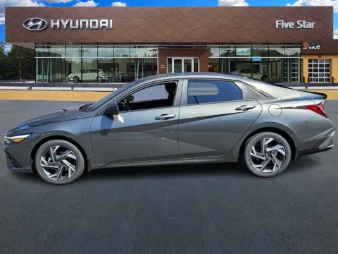 More photos of 2025 Hyundai Elantra SEL Sport at ALM Hyundai Macon, GA
