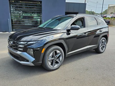 Another view of 2025 Hyundai Tucson Hybrid SEL Convenience for sale in Macon, GA at ALM Hyundai Macon