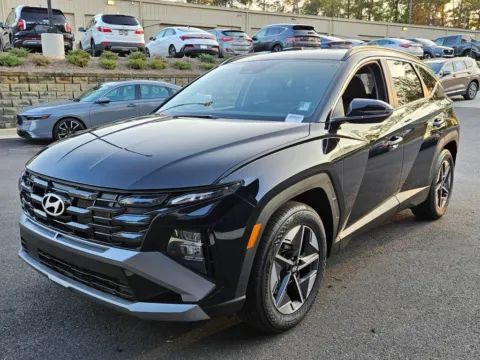 More photos of 2026 Hyundai Tucson SEL Premium at ALM Hyundai Macon, GA