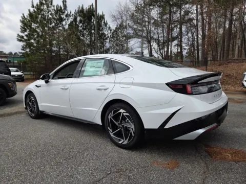 More photos of 2026 Hyundai Sonata SEL Sport at ALM Hyundai Macon, GA