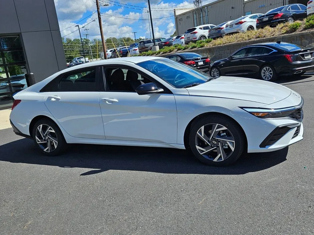 White 2025 Hyundai Elantra SEL Sport for sale in Macon, GA