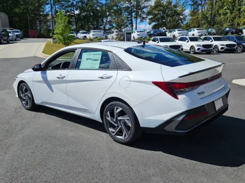 More photos of 2025 Hyundai Elantra SEL Sport at ALM Hyundai Macon, GA
