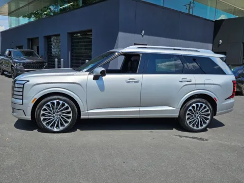 More photos of 2026 Hyundai Palisade Calligraphy at ALM Hyundai Macon, GA