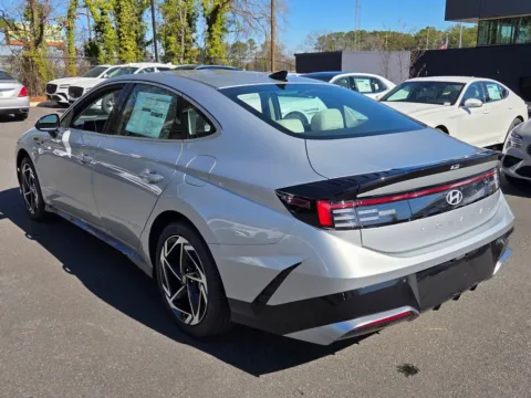 More photos of 2026 Hyundai Sonata SEL Sport at ALM Hyundai Macon, GA