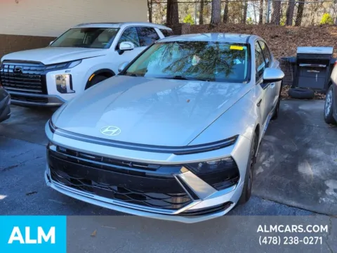 More photos of 2024 Hyundai Sonata SEL at ALM Hyundai Macon, GA