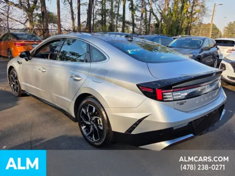More photos of 2024 Hyundai Sonata SEL at ALM Hyundai Macon, GA