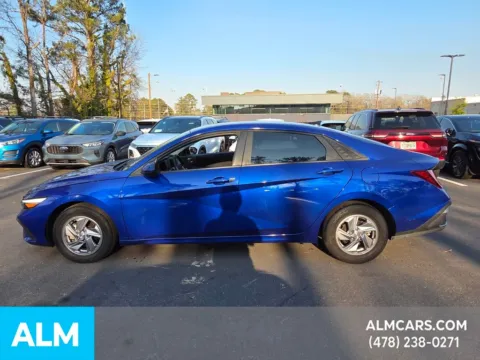 Another view of 2024 Hyundai Elantra SE for sale in Macon, GA at ALM Hyundai Macon