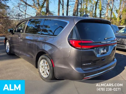 More photos of 2023 Chrysler Pacifica Touring L at ALM Hyundai Macon, GA