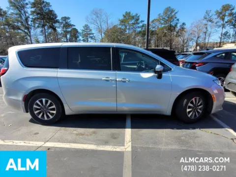 More photos of 2023 Chrysler Pacifica Hybrid Touring L at ALM Hyundai Macon, GA