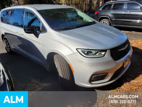 Another view of 2024 Chrysler Pacifica Hybrid Select for sale in Macon, GA at ALM Hyundai Macon