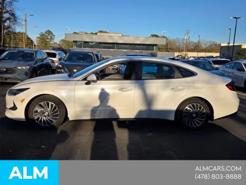 Another view of 2022 Hyundai Sonata Hybrid Limited for sale in Macon, GA at ALM Hyundai Macon