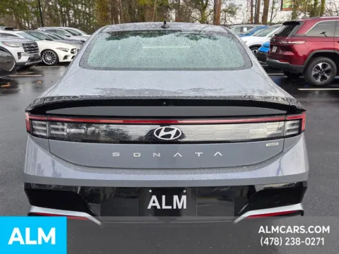 More photos of 2025 Hyundai Sonata Hybrid SEL at ALM Hyundai Macon, GA