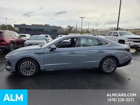 Another view of 2025 Hyundai Sonata Hybrid SEL for sale in Macon, GA at ALM Hyundai Macon