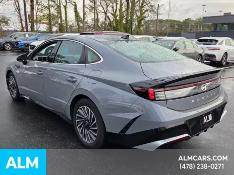 More photos of 2025 Hyundai Sonata Hybrid SEL at ALM Hyundai Macon, GA