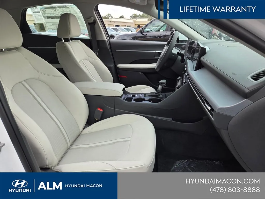 2025 Hyundai Sonata SE - Photo 15