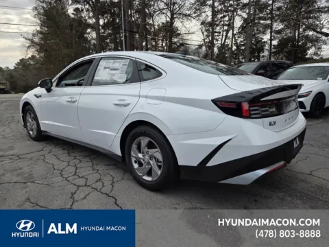 Another view of 2025 Hyundai Sonata SE for sale in Macon, GA at ALM Hyundai Macon