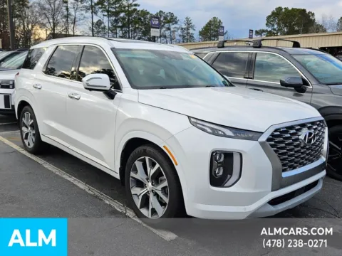 More photos of 2021 Hyundai Palisade Limited at ALM Hyundai Macon, GA