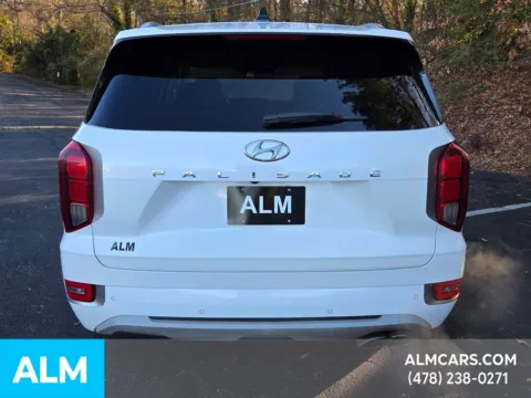 More photos of 2021 Hyundai Palisade Limited at ALM Hyundai Macon, GA