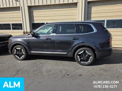 More photos of 2025 Kia Telluride EX at ALM Hyundai Macon, GA