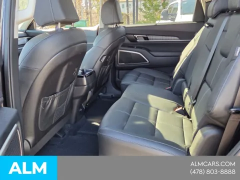 More photos of 2025 Kia Telluride EX at ALM Hyundai Macon, GA