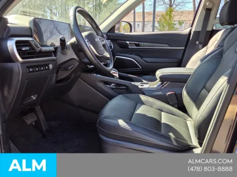 More photos of 2025 Kia Telluride EX at ALM Hyundai Macon, GA