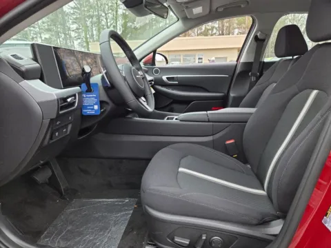 More photos of 2026 Hyundai Sonata SEL Sport at ALM Hyundai Macon, GA