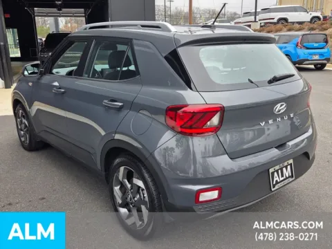 More photos of 2024 Hyundai Venue SEL at ALM Hyundai Macon, GA
