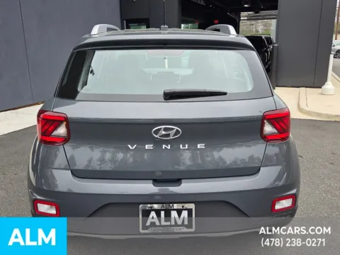 More photos of 2024 Hyundai Venue SEL at ALM Hyundai Macon, GA