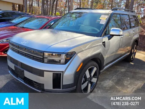 More photos of 2024 Hyundai Santa Fe Limited at ALM Hyundai Macon, GA