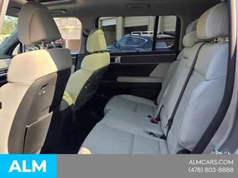 More photos of 2024 Hyundai Santa Fe Limited at ALM Hyundai Macon, GA